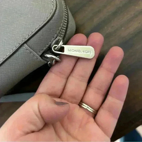 Michael Kors Jet Set Saffiano Leather Crossbody Bag Grey - Picture 9 of 15